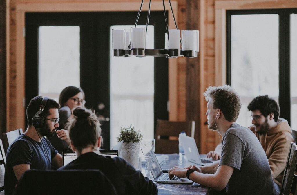 Microsoft 365 Groups: Public vs Private [Differences]