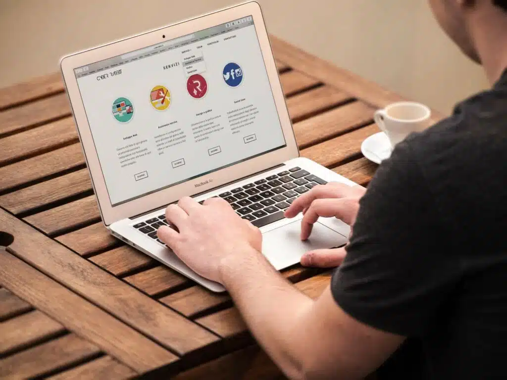 SharePoint Hub Sites vs Subsites: The Comparison Guide
